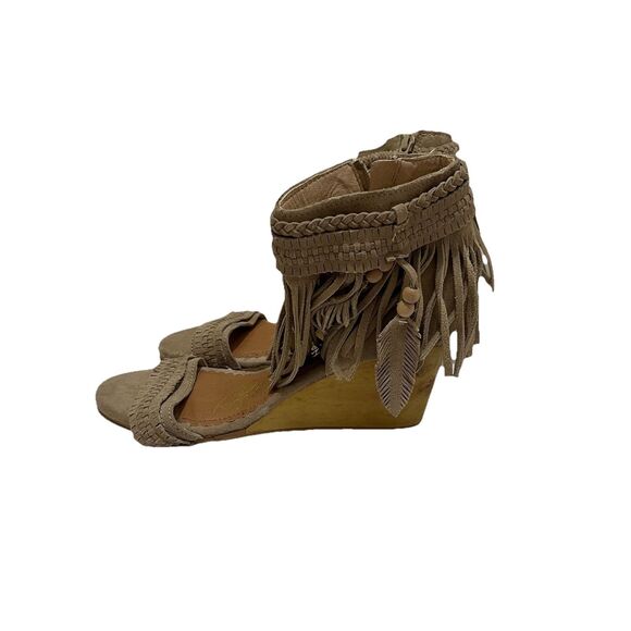 Naughty Monkey Tan Suede Ankle Strap Fringe Open Toe Wedge Shoes Womens 9.5 - Picture 1 of 13